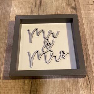 Wendy Bellisimo Mr & Mrs plaque